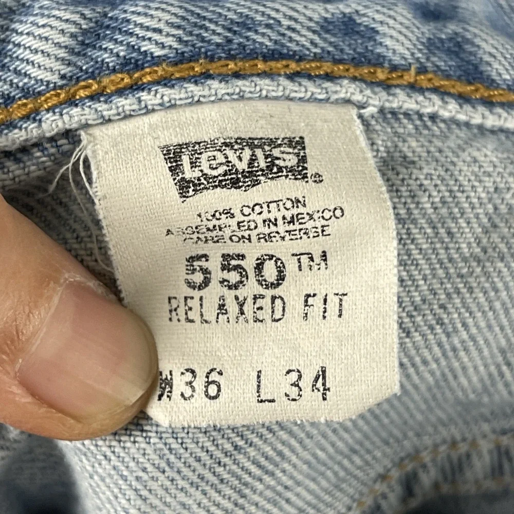 Vintage Levis 550 Jeans Mens 36x34 Relaxed Fit Light Wash 90s Thrashed Destroyed